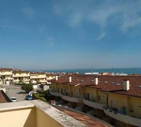 Aparment With Sea View La Casa Gialla Дом отдыха Франкавилла-аль-Маре