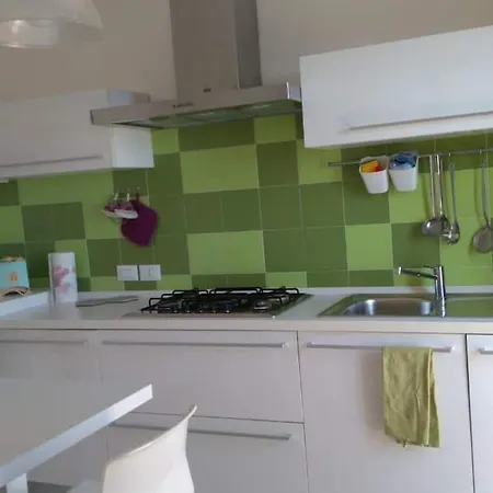 Aparment With Sea View La Casa Gialla Дом отдыха *