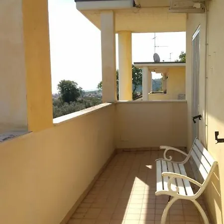 Aparment With Sea View La Casa Gialla *