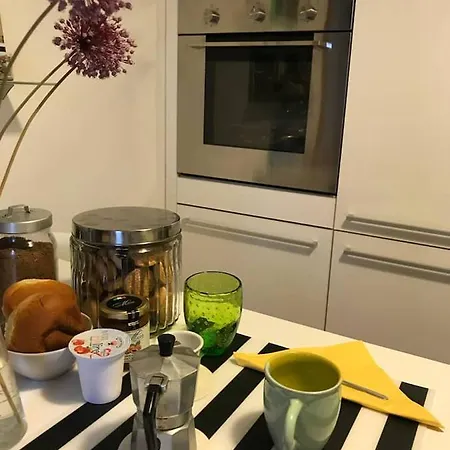 Aparment With Sea View La Casa Gialla